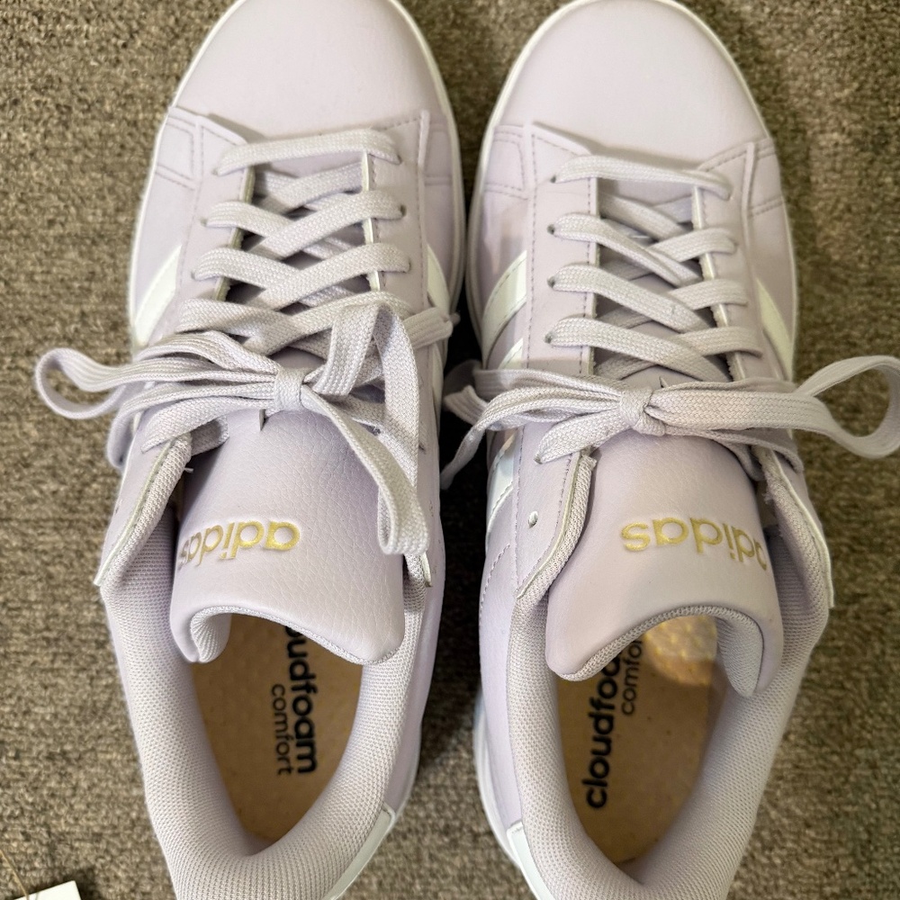 Adidas Grand Court 2.0 White w/ purple stripes Size Womens 8.5